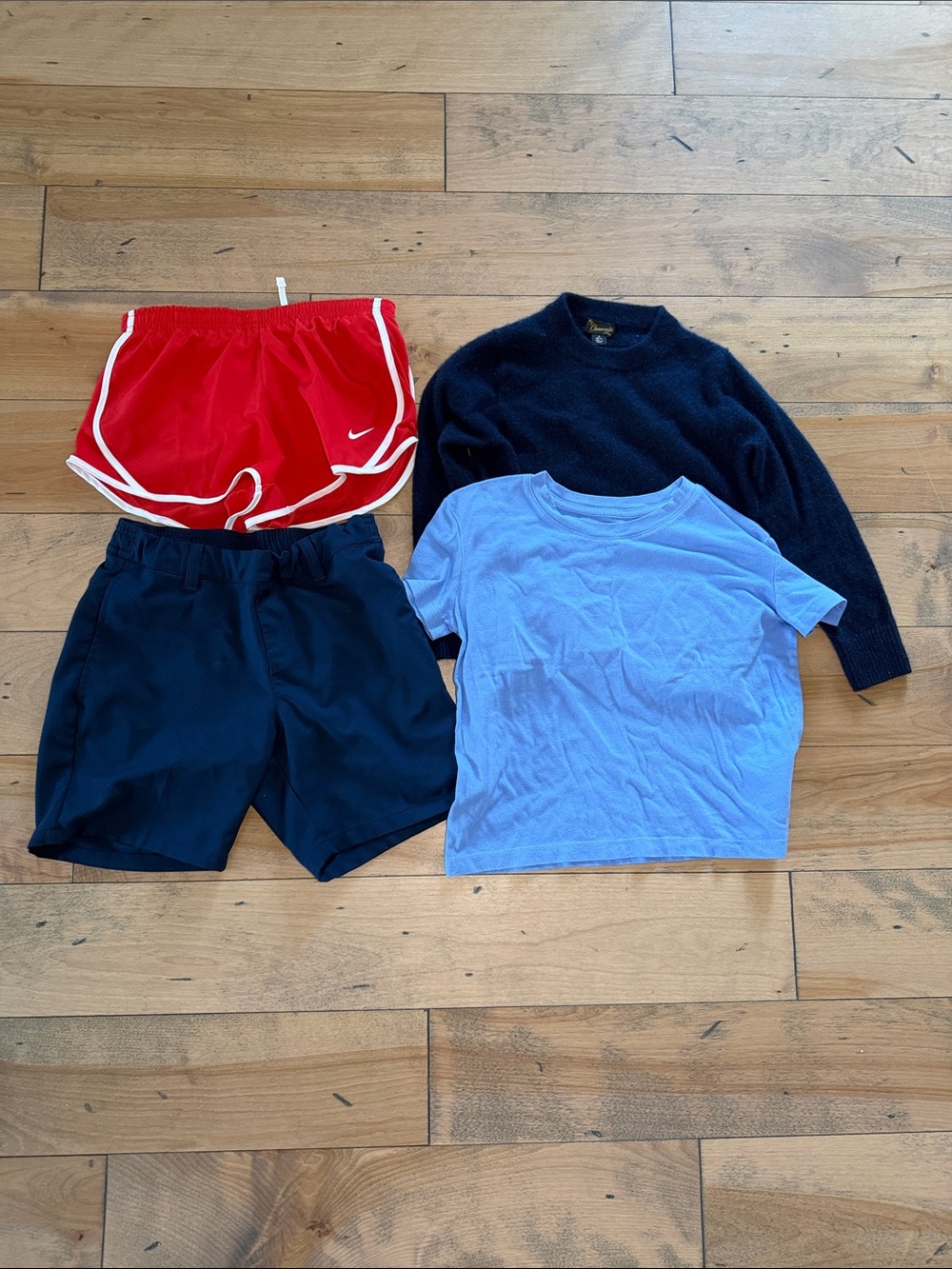 💯 cashmere sweater, athletic shorts, tee size small